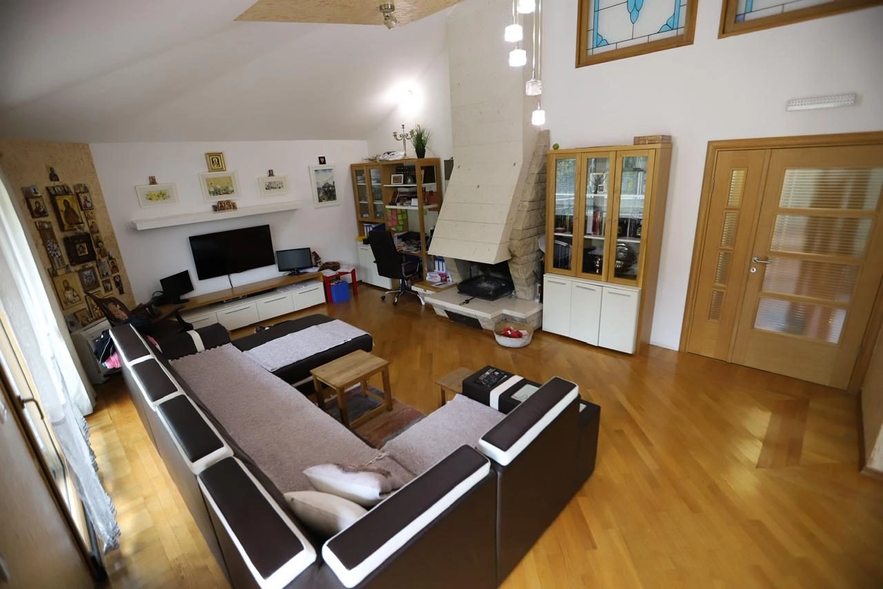 Trosoban-stan-u-centru-Podgorice-4 Trosoban stan 136 m² – Centar, Podgorica — fotografija 5