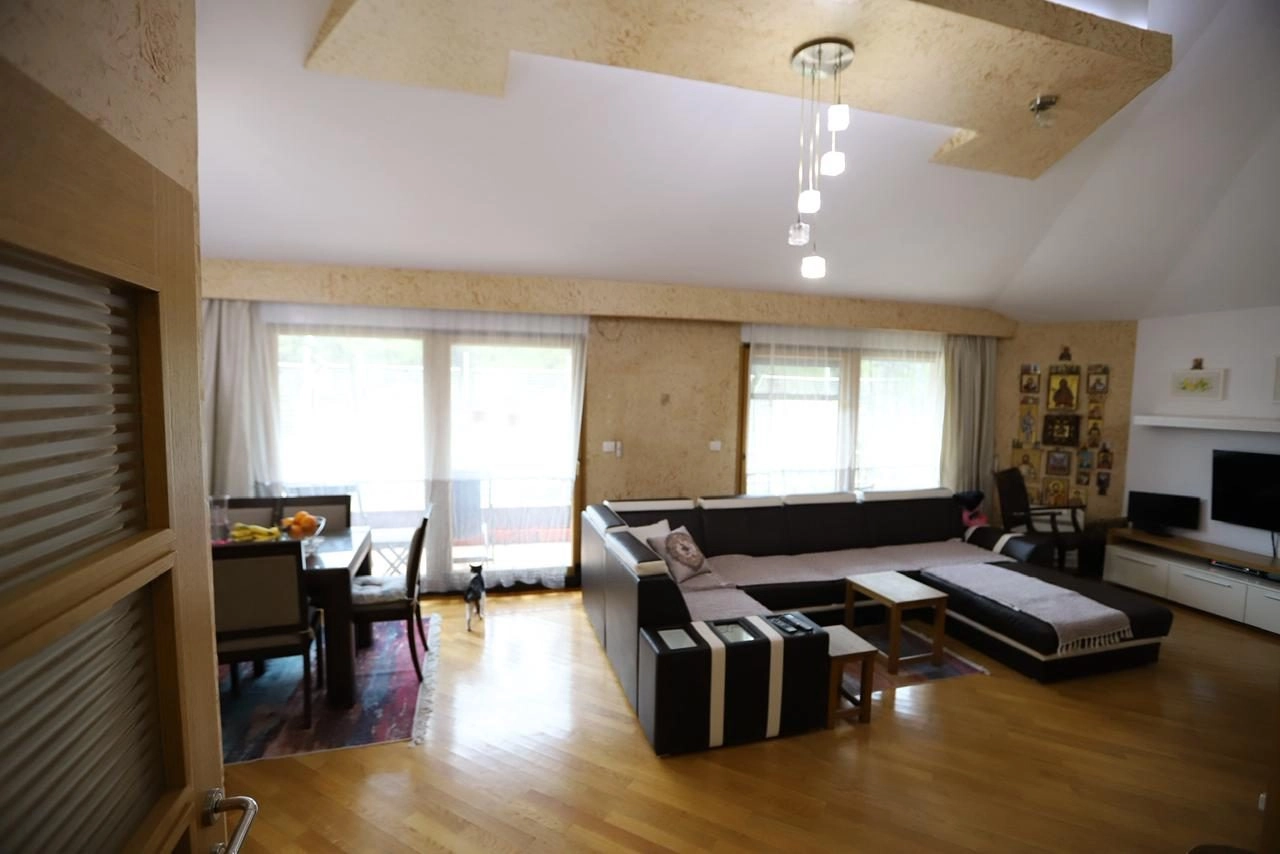 Trosoban-stan-u-centru-Podgorice-10 Trosoban stan 136 m² – Centar, Podgorica — fotografija 11