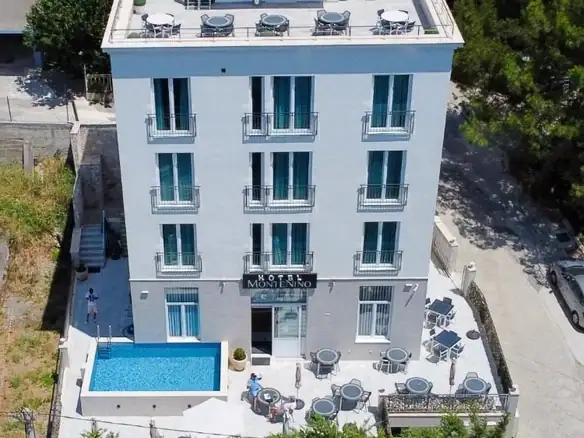 Hotel 735 m² – Bar — fotografija 2