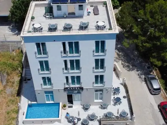 Hotel 735 m² – Bar — fotografija 4