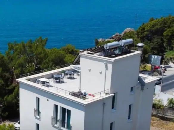Hotel 735 m² – Bar — fotografija 11