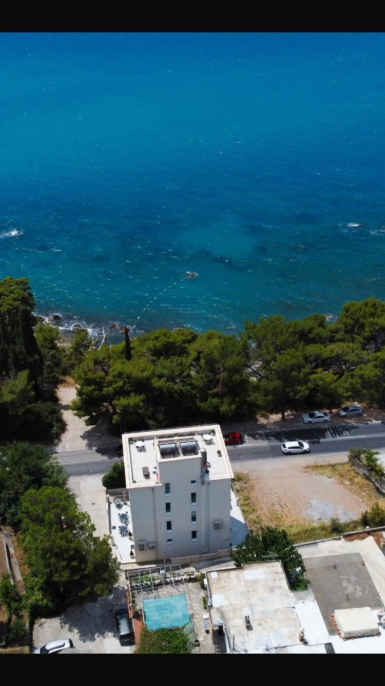 Hotel 735 m² – Bar — fotografija 13