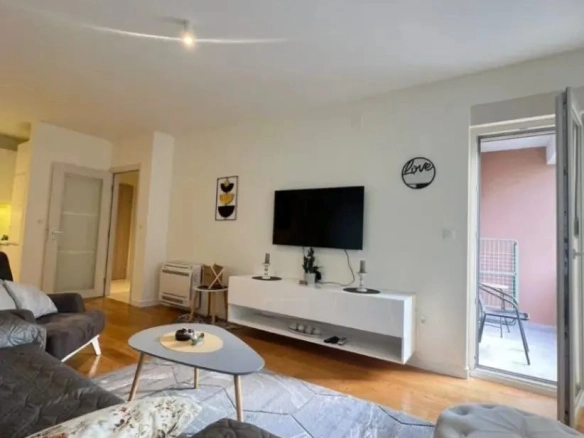 Jednosoban stan 49 m² – Central Point, Podgorica — fotografija 4