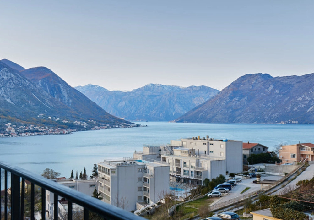 Dvosoban-stan-sa-pogledom-na-more-u-Dobroti-Kotor-11 Dvosoban stan 75 m² – Dobrota, Kotor — fotografija 12