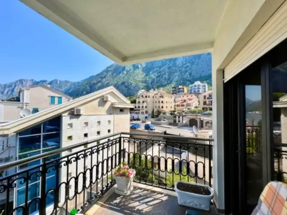 Dvosoban stan 91 m² – Dobrota, Kotor — fotografija 8