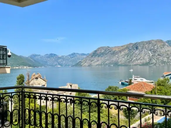 Dvosoban stan 91 m² – Dobrota, Kotor — fotografija 13