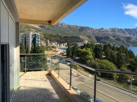 Dvosoban stan 108 m² – Bečići, Budva — fotografija 9