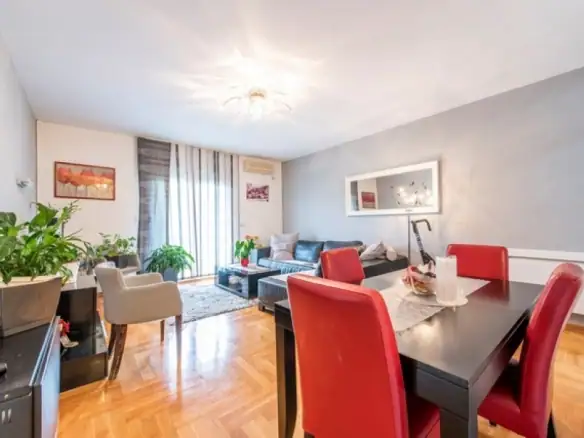 Dvosoban stan 106 m² – Tivat — fotografija 5