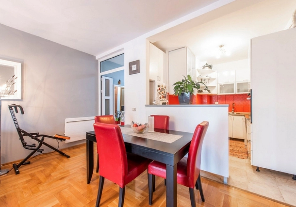 Dvosoban-stan-s-terasom-i-pogledom-na-more-Tivat-5 Dvosoban stan 106 m² – Tivat — fotografija 6
