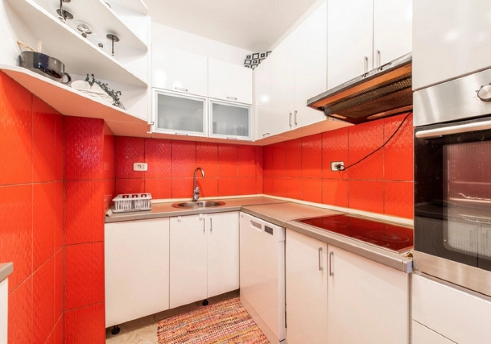 Dvosoban-stan-s-terasom-i-pogledom-na-more-Tivat-6 Dvosoban stan 106 m² – Tivat — fotografija 7