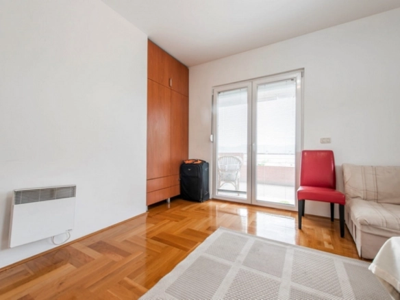 Dvosoban stan 106 m² – Tivat — fotografija 8