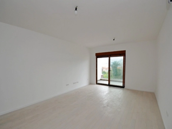 Dvosoban stan 72 m² – Dobrota, Kotor — fotografija 2