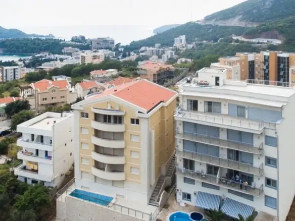 Dvosoban stan 106 m² – Bečići, Budva — fotografija 15