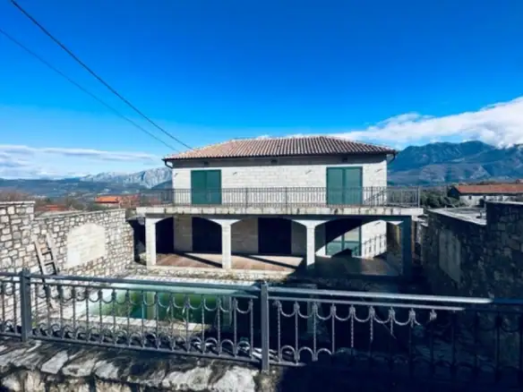 Kuća – Kavač, Tivat — fotografija 12