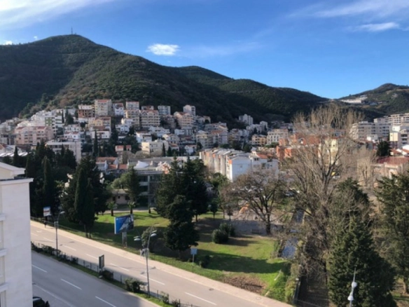 Dvosoban stan 87 m² – Centar, Budva — fotografija 3