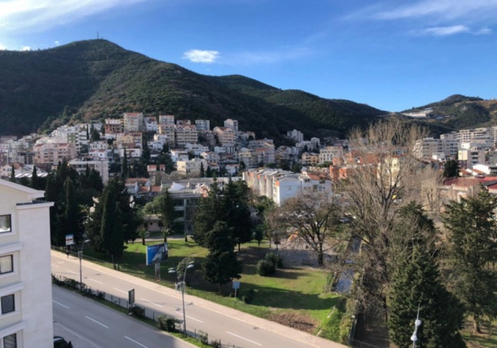Dvosoban-stan-u-centru-Budve-200-m-od-mora-2 Dvosoban stan 87 m² – Centar, Budva — fotografija 3