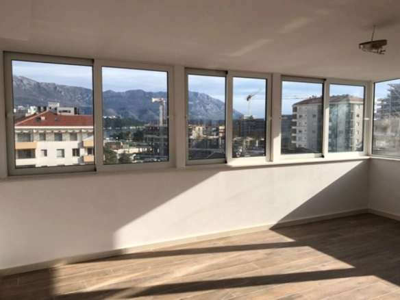 Dvosoban stan 87 m² – Centar, Budva — fotografija 7