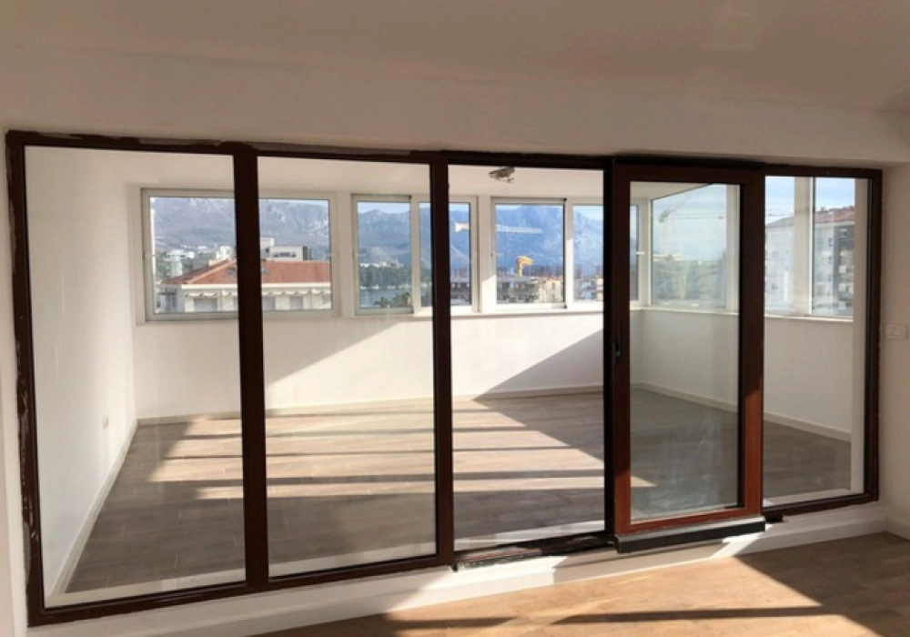 Dvosoban-stan-u-centru-Budve-200-m-od-mora-7 Dvosoban stan 87 m² – Centar, Budva — fotografija 8
