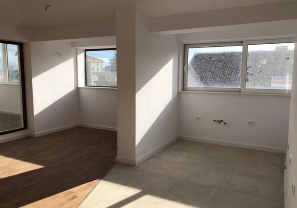 Dvosoban-stan-u-centru-Budve-200-m-od-mora-11 Dvosoban stan 87 m² – Centar, Budva — fotografija 12