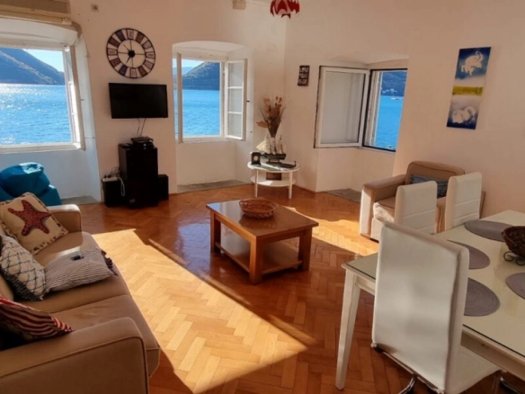 Dvosoban stan 72 m² – Perast, Kotor — fotografija 9