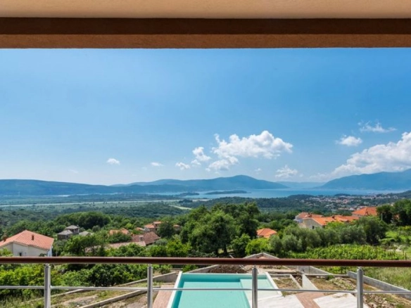 Trosoban stan 92 m² – Kavač, Kotor — fotografija 9
