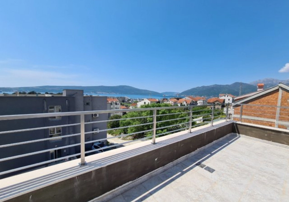 Trosoban-stan-u-novogradnji-Mazina-Tivat Trosoban stan u novogradnji