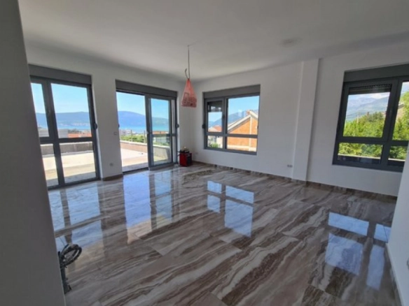 Trosoban stan 124 m² – Mažina, Tivat — fotografija 2