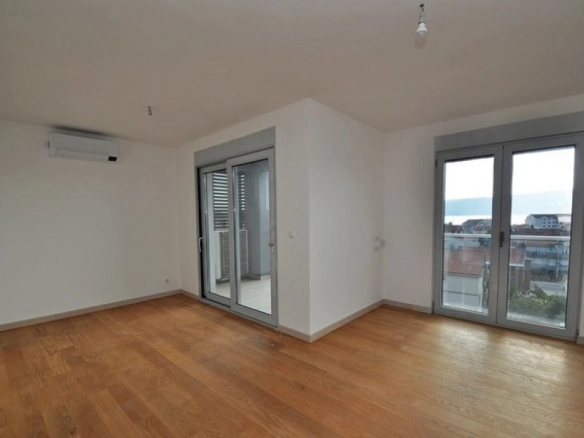 Trosoban stan 124 m² – Mažina, Tivat — fotografija 9