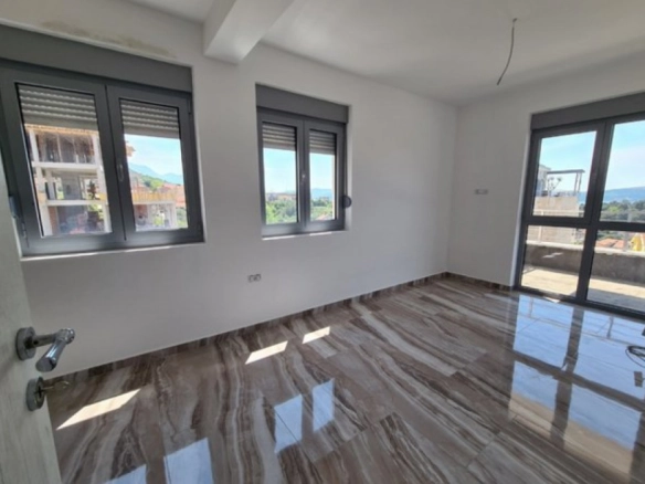 Trosoban stan 124 m² – Mažina, Tivat — fotografija 11