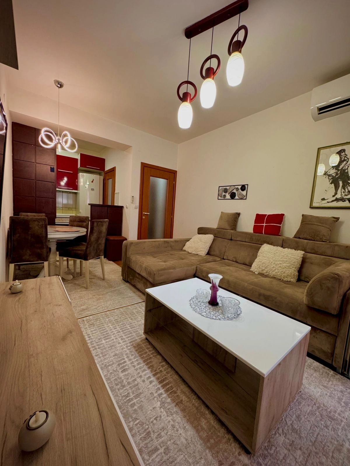 Dvosoban-stan-na-Krivom-mostu-Podgorica-3 Izdavanje: Dvosoban stan 60 m² – Krivi most, Podgorica — fotografija 4