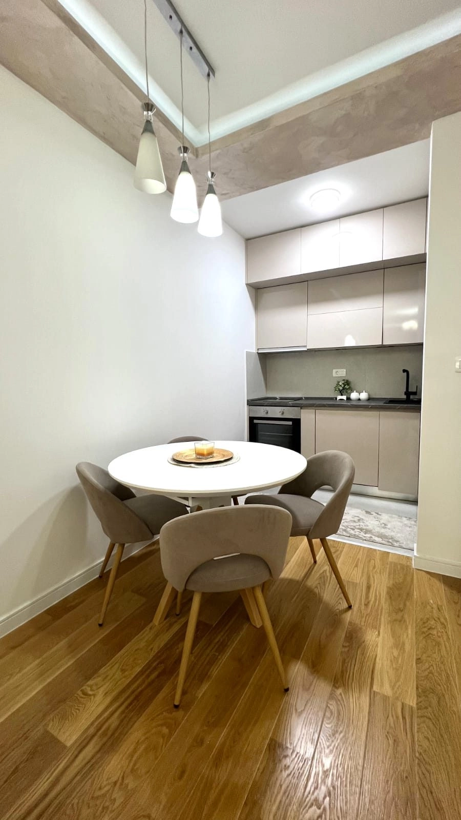 Jednosoban-stan-47-m²-u-naselju-Central-Point-Podgorica-11 Izdavanje: Jednosoban stan 47 m² – Central Point, Podgorica — fotografija 12