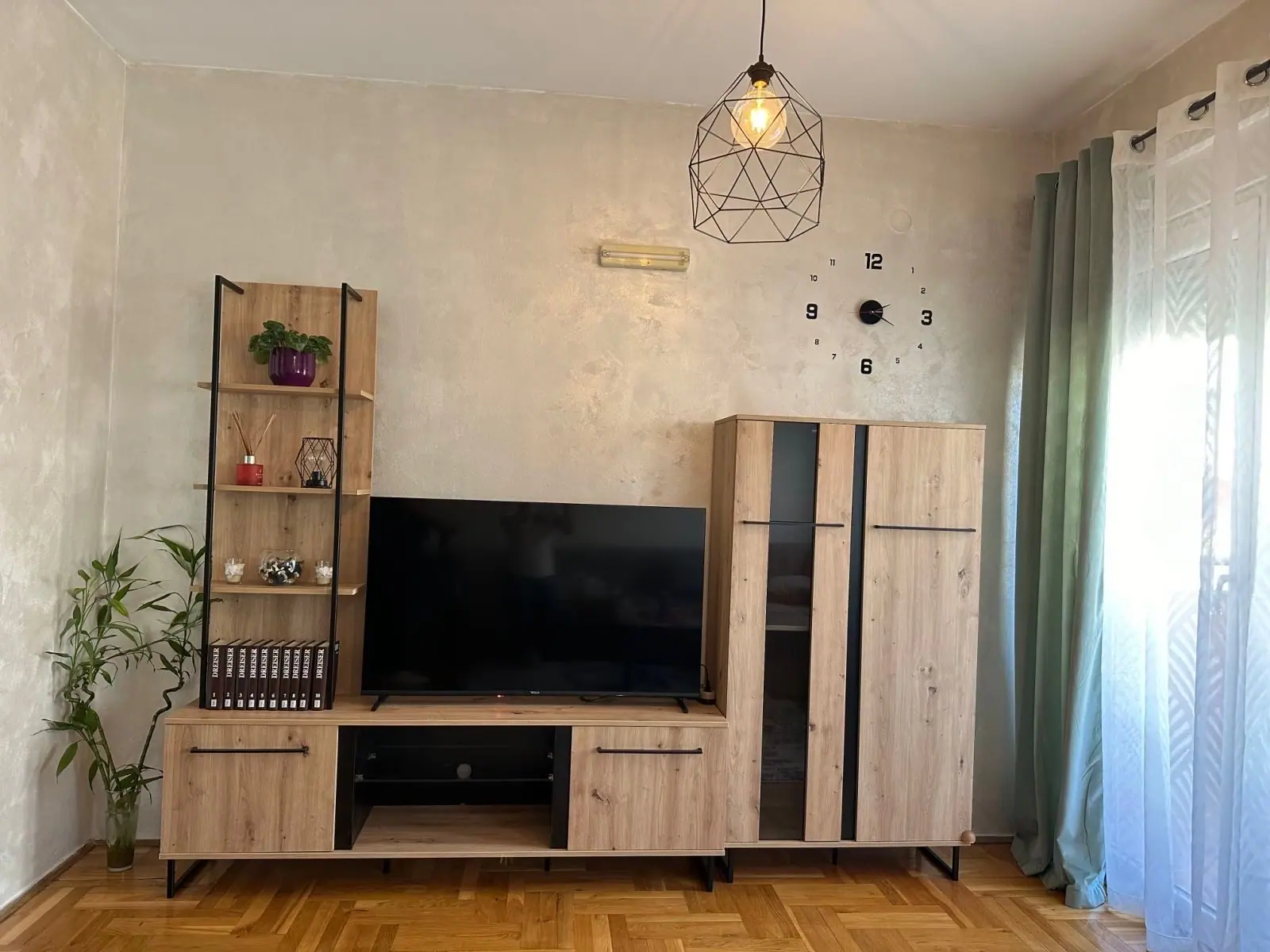Jednosoban-stan-u-Zabjelu-Podgorica-1 Izdavanje: Jednosoban stan 45 m² – Zabjelo, Podgorica — fotografija 2