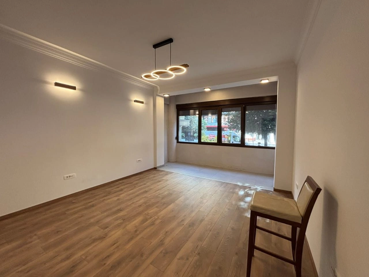 Poslovni-prostor-70-m²-u-Centru-Podgorica-2 Izdavanje: Poslovni prostor 70 m² – Centar, Podgorica — fotografija 3