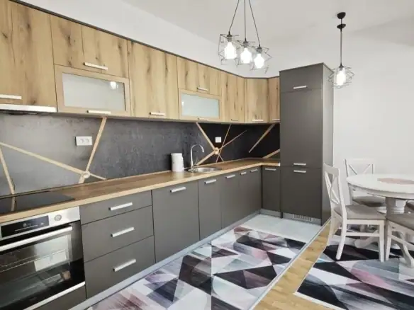 Izdavanje: Dvosoban stan 68 m² – Stara Varoš, Podgorica — fotografija 2