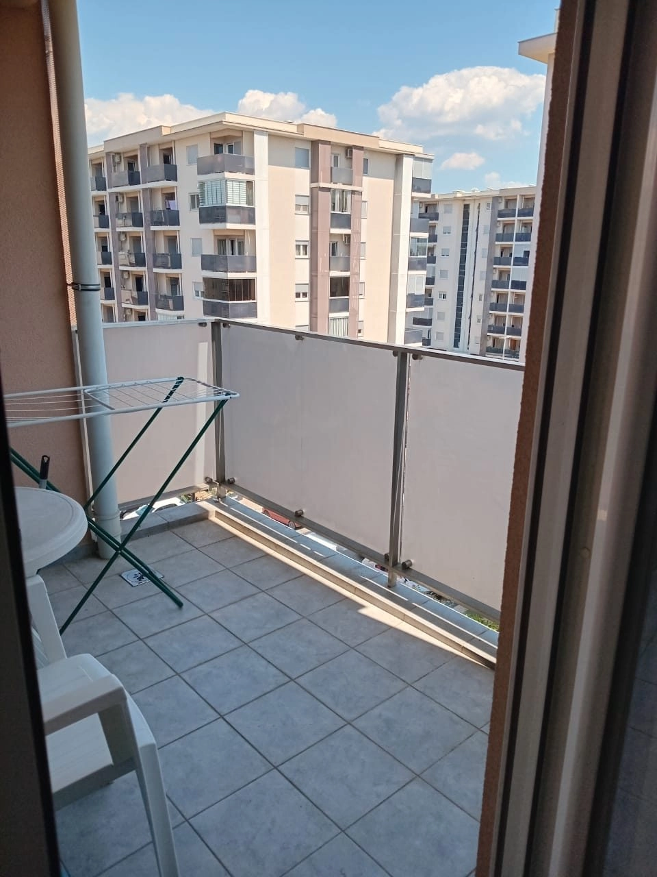 Jednosoban-stan-46-m²-u-City-kvartu-Podgorica-4 Izdavanje: Jednosoban stan 46 m² – City kvart, Podgorica — fotografija 5