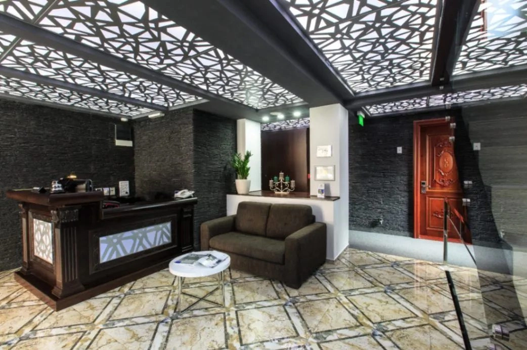 Garni-hotel-sa-4-zvjezdice-u-Becicima-Budva-1 Hotel 950 m² – Bečići, Budva — fotografija 2