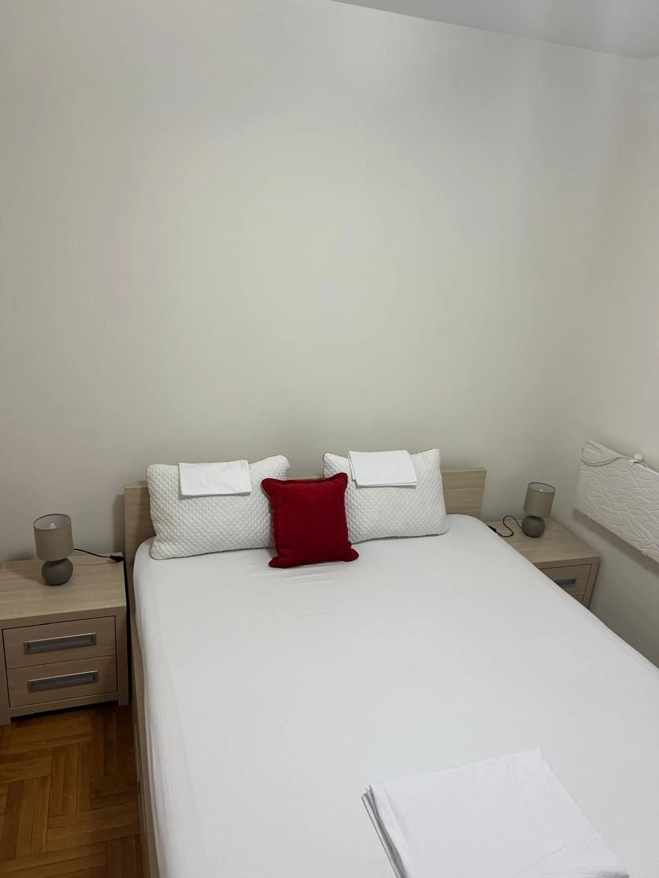 Namjesten-dvosoban-stan-u-City-kvartu-Podgorica-4 Namješten dvosoban stan u City kvartu, Podgorica — fotografija 5
