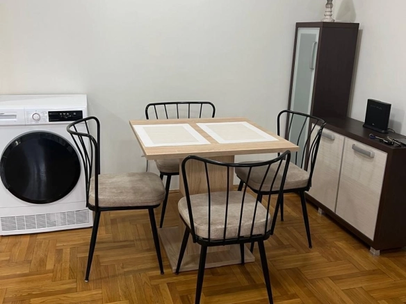 Namješten dvosoban stan u City kvartu, Podgorica — fotografija 9