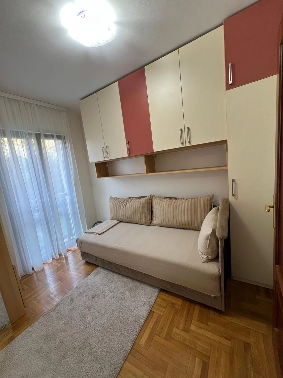 Namjesten-dvosoban-stan-u-City-kvartu-Podgorica-13 Namješten dvosoban stan u City kvartu, Podgorica — fotografija 14