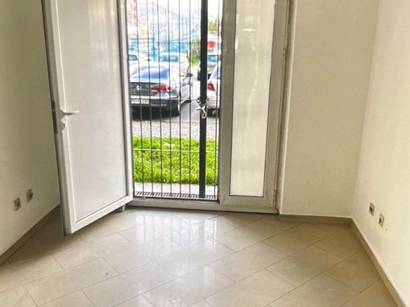 Poslovni prostor 80 m² – Stari aerodrom, Podgorica — fotografija 3