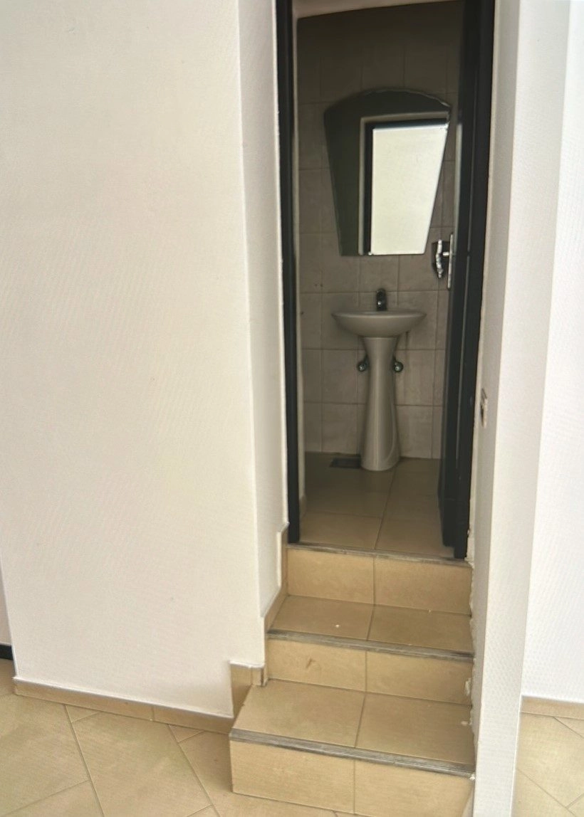 Poslovni-prostor-80-m²-u-naselju-Stari-aerodrom-Podgorica-4 Poslovni prostor 80 m² – Stari aerodrom, Podgorica — fotografija 5