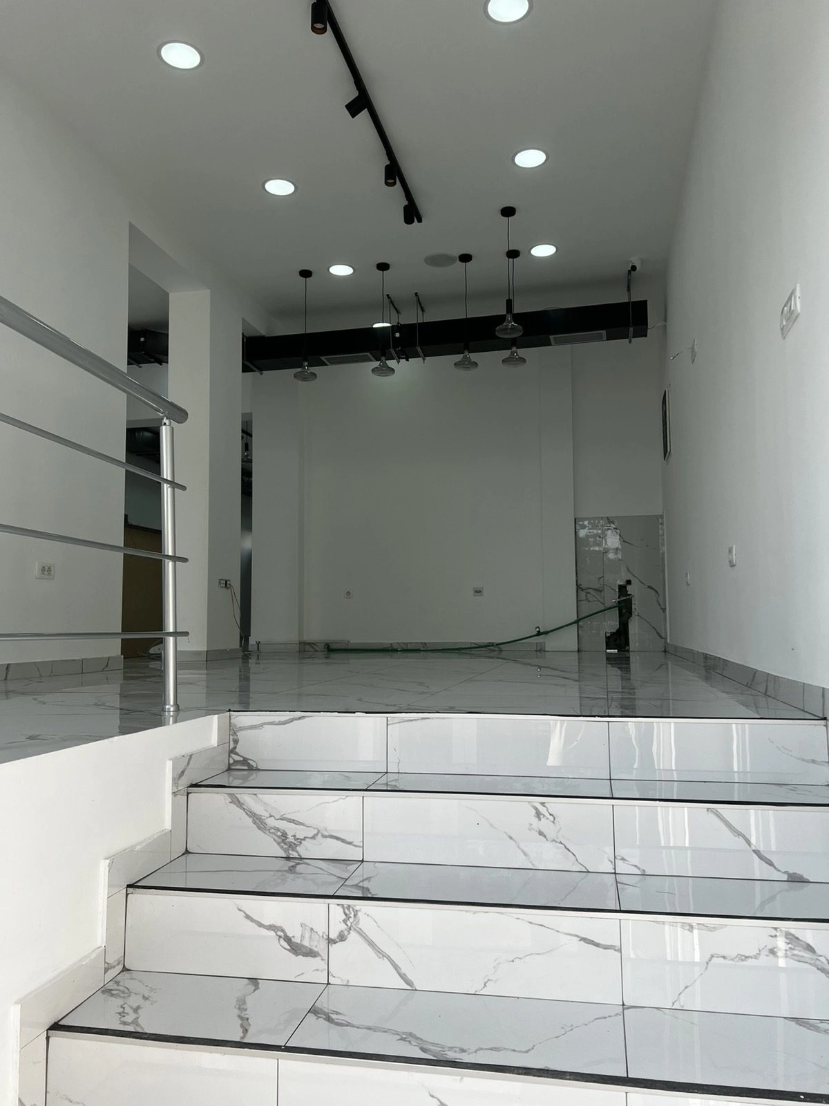 Poslovni-prostor-na-Starom-aerodromu-Podgorica-1 Poslovni prostor 96 m² – Stari aerodrom, Podgorica — fotografija 2