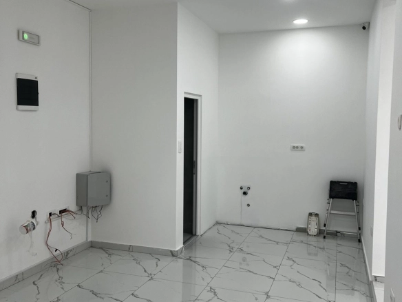 Poslovni prostor 96 m² – Stari aerodrom, Podgorica — fotografija 5