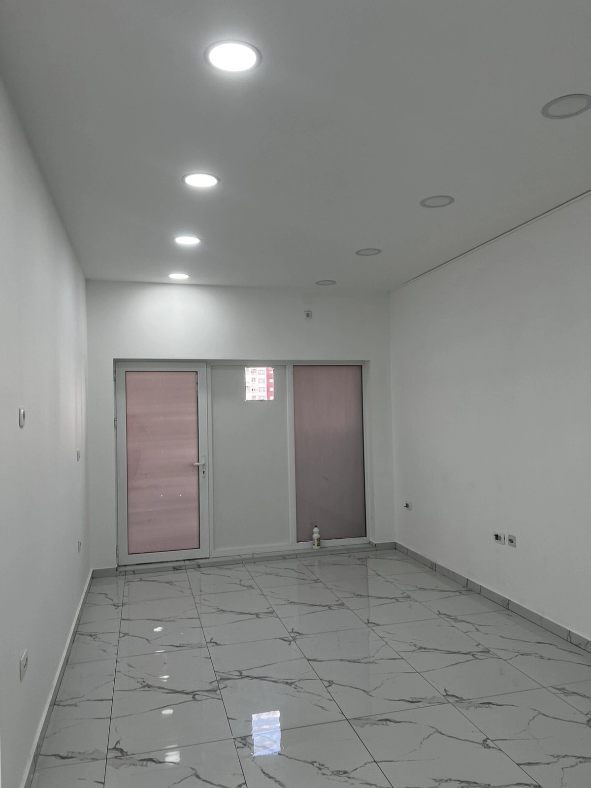 Poslovni-prostor-na-Starom-aerodromu-Podgorica-5 Poslovni prostor 96 m² – Stari aerodrom, Podgorica — fotografija 6