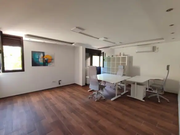 Izdavanje: Poslovni prostor 80 m² – Blok 5, Podgorica — fotografija 2