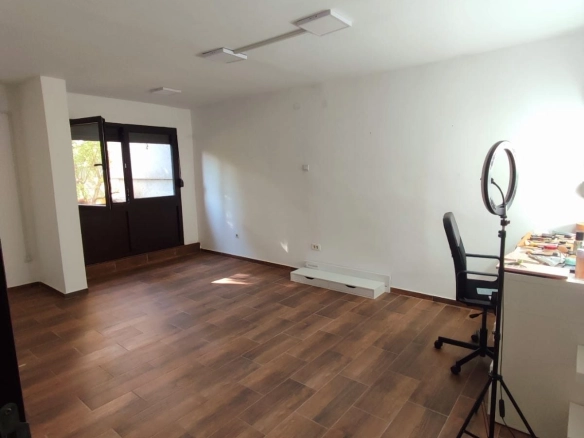 Izdavanje: Poslovni prostor 80 m² – Blok 5, Podgorica — fotografija 8