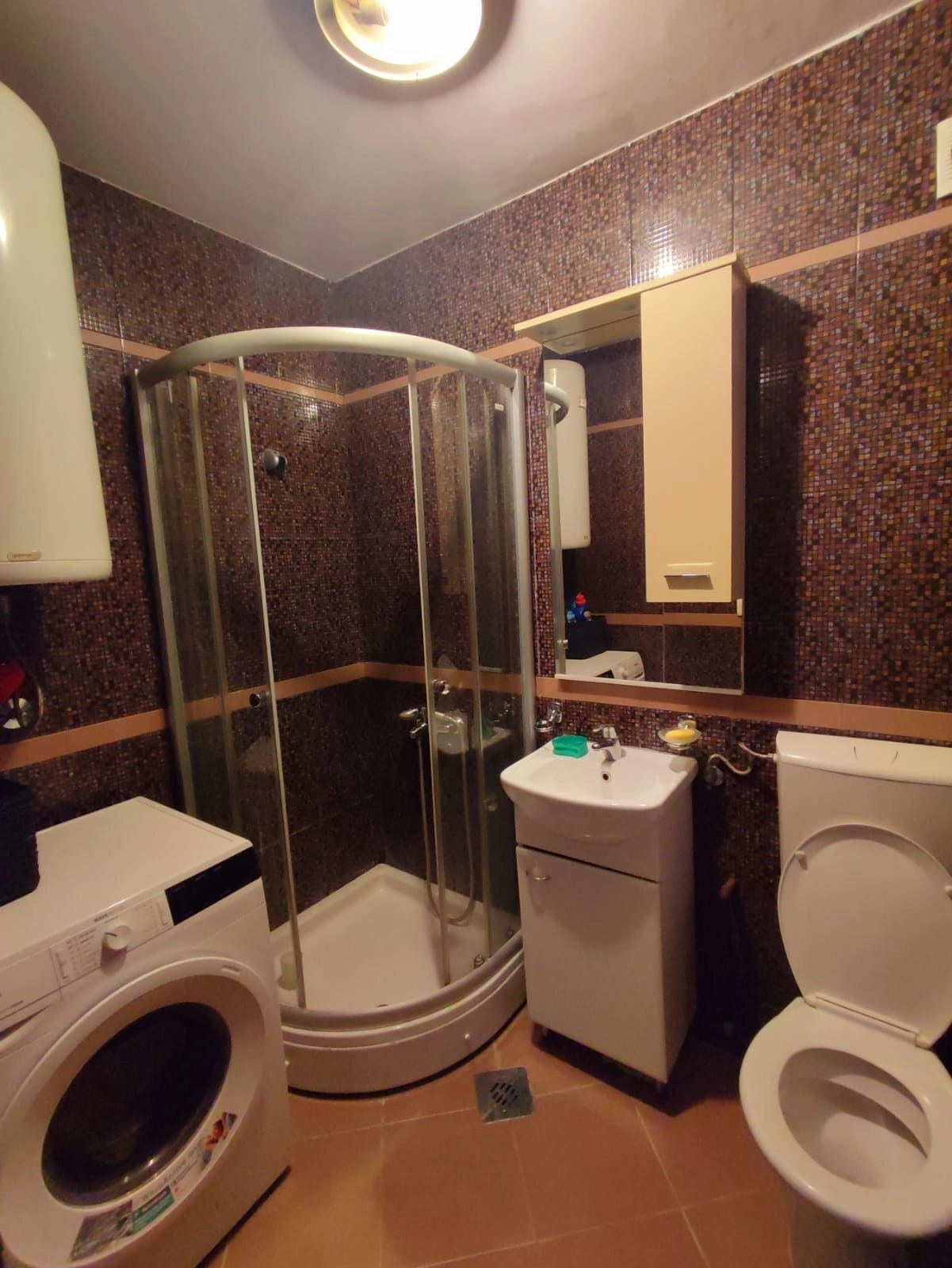 Poslovni-prostor-80-m²-u-Bloku-5-Podgorica-8 Izdavanje: Poslovni prostor 80 m² – Blok 5, Podgorica — fotografija 9