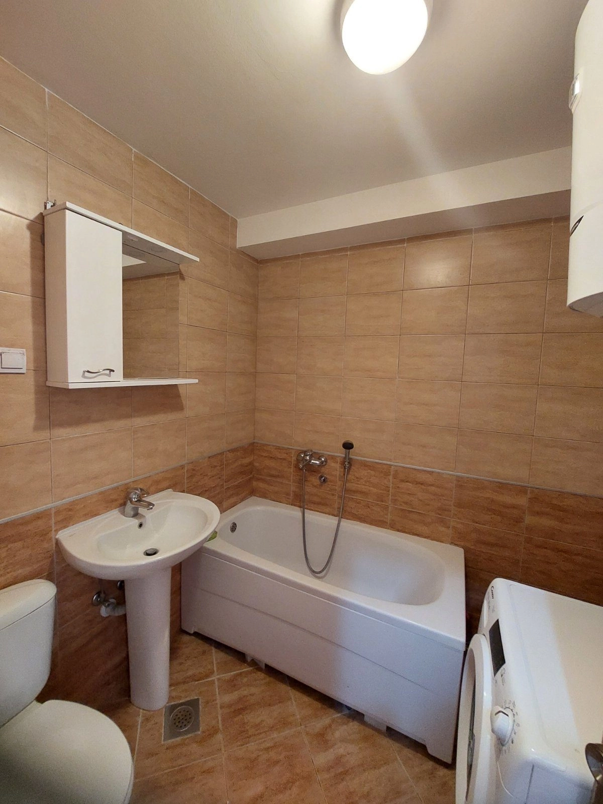 Dvosoban-stan-u-Bloku-9-Podgorica-9 Izdavanje: Dvosoban stan 62 m² – Blok 9, Podgorica — fotografija 10