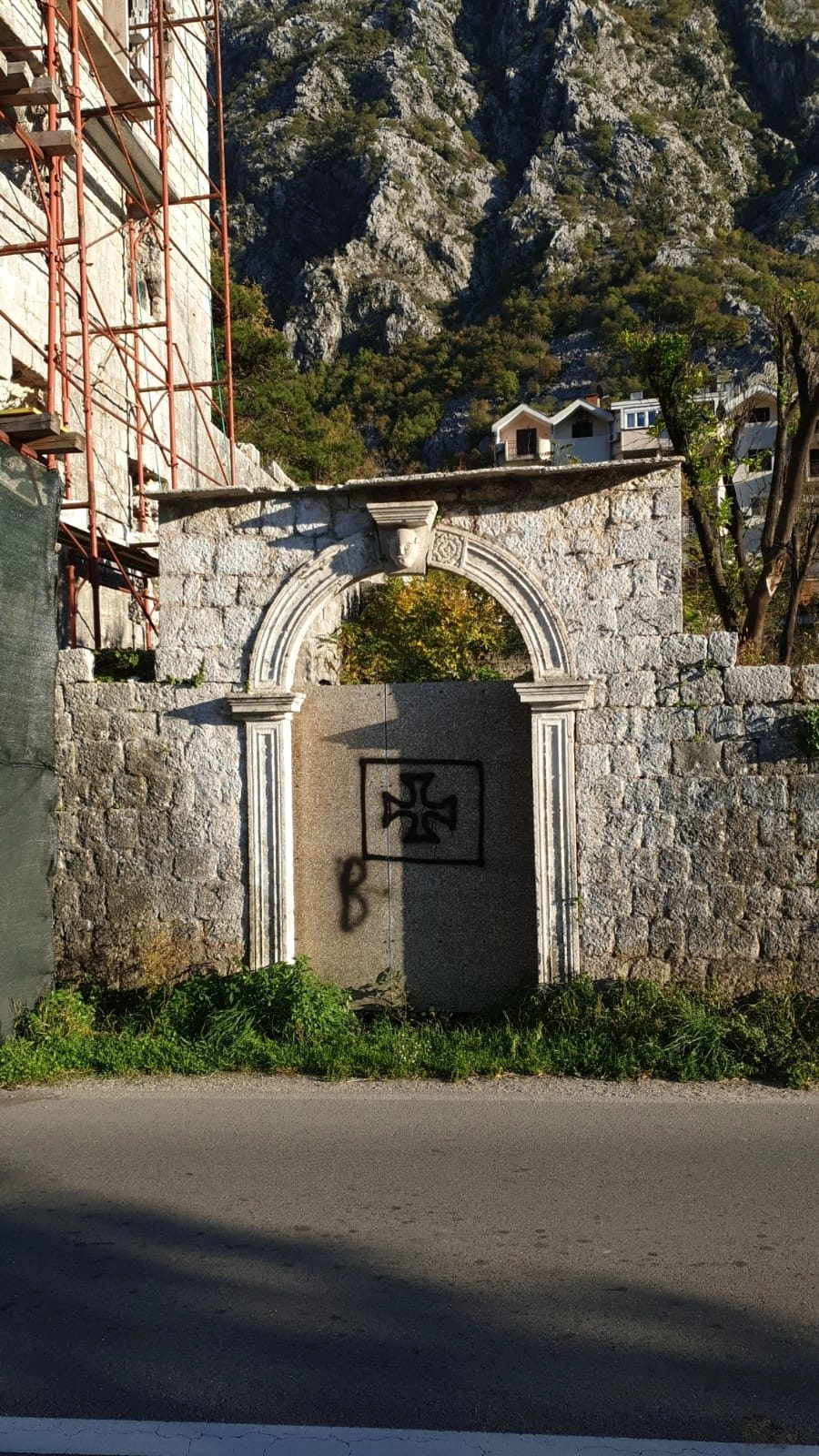 Hotel 1.800 m² – Risan, Kotor — fotografija 5