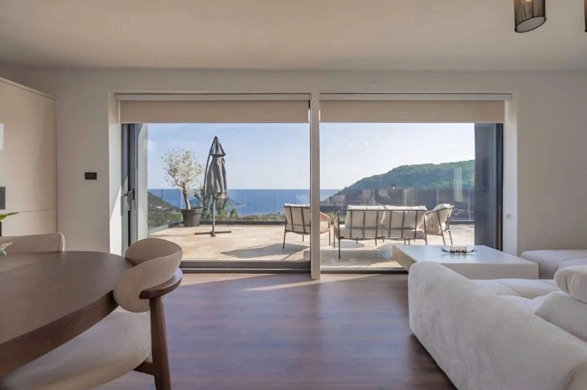 Kuca-sa-bazenom-u-Markovicima-Budva-3 Kuća 293 m² – Markovići, Budva — fotografija 4